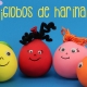 Globos rellenados con harina sensorial para una actividad guiada por el área de Psicología